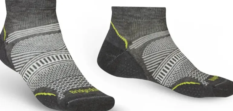 Bridgedale Mens Hike Ultralight T2 Coolmax Performance Low Socks - Graphite