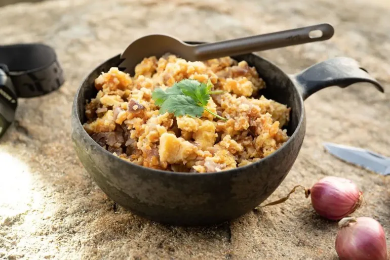 Expedition Foods Scrambled Egg with Cheese and Caramelised Onion - 800kcal