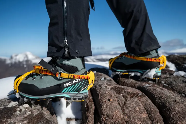 Scarpa Womens Manta Tech GTX Boots - Conifer-Green Blue
