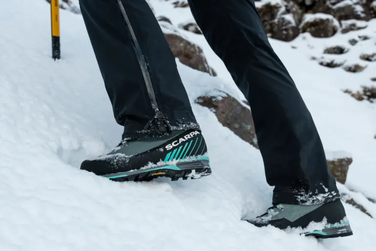 Scarpa Womens Manta Tech GTX Boots - Conifer-Green Blue