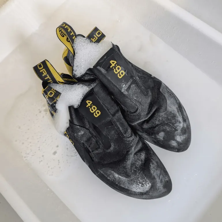 Shoe Chalk - Climbing Shoe Cleaner