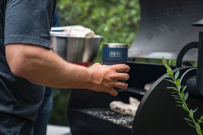 YETI Rambler 20oz Stackable Cup - Navy