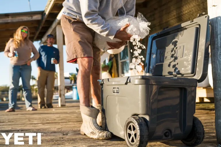 YETI Tundra Haul Wheeled Cool Box - Charcoal